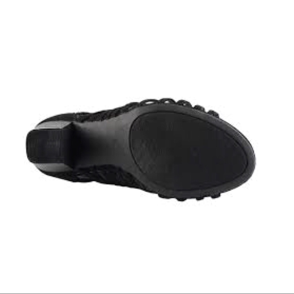 G by GUESS Jelus Strappy Block Heel Sandals Black - Picture 5 of 6